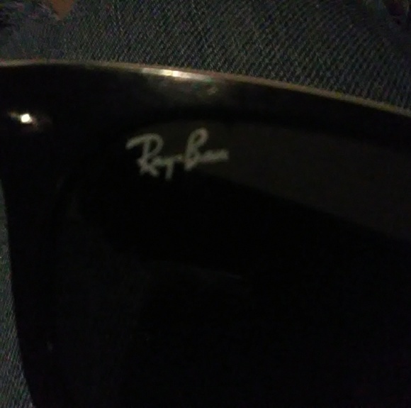 RayBan Wayfarer 875 sunglasses - Picture 2 of 3